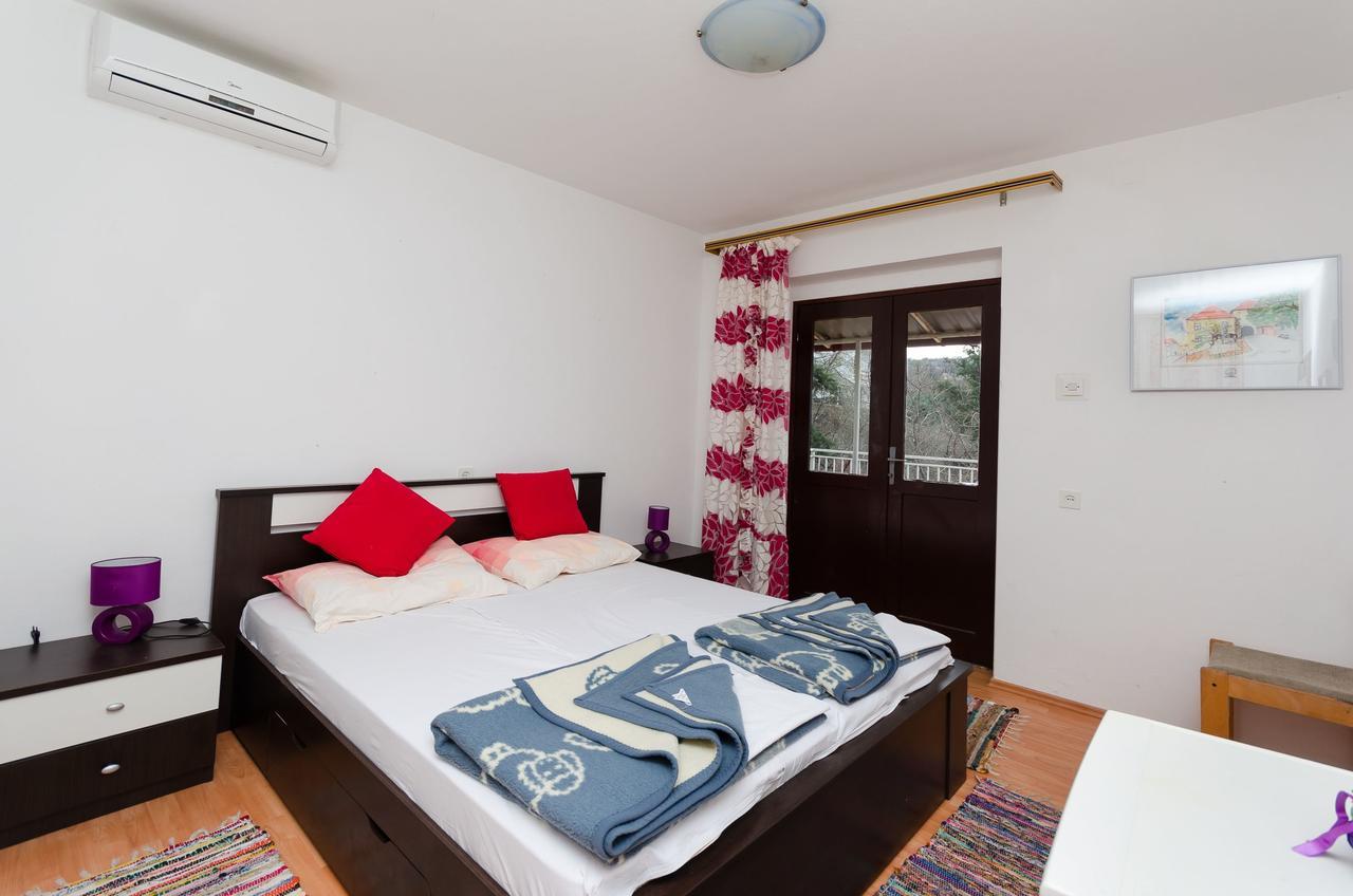 Apartments And Room Luka Klenovica Εξωτερικό φωτογραφία