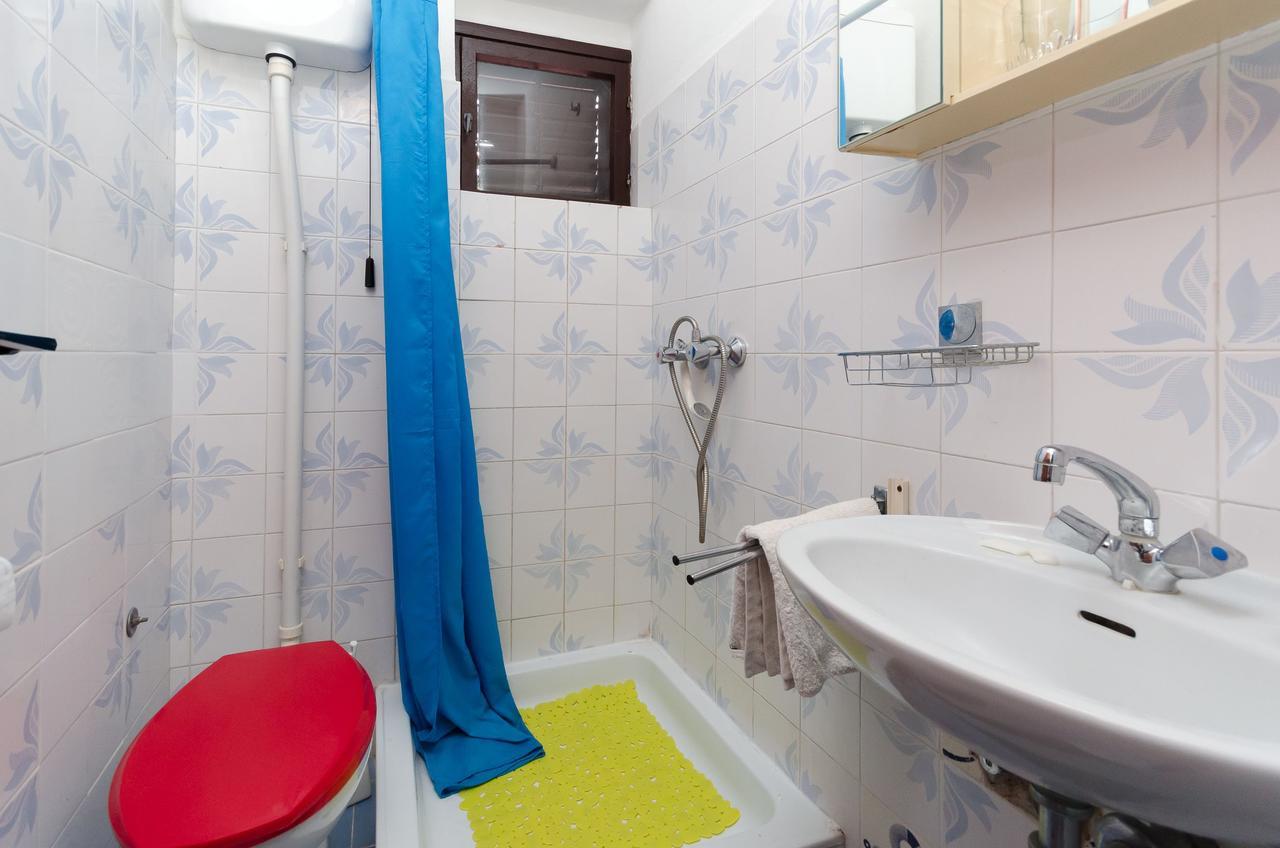 Apartments And Room Luka Klenovica Εξωτερικό φωτογραφία